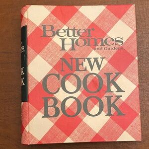 1974 Better Homes & Gardens Red Plaid New Cook Book - Excellent Condition